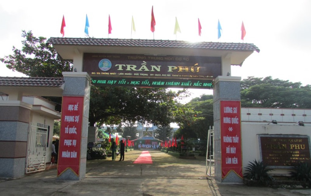 Lịch sử hình hành và phát triển trường THCS Trần Phú